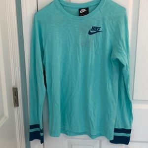 Nike kids real long sleeve new with tags.
